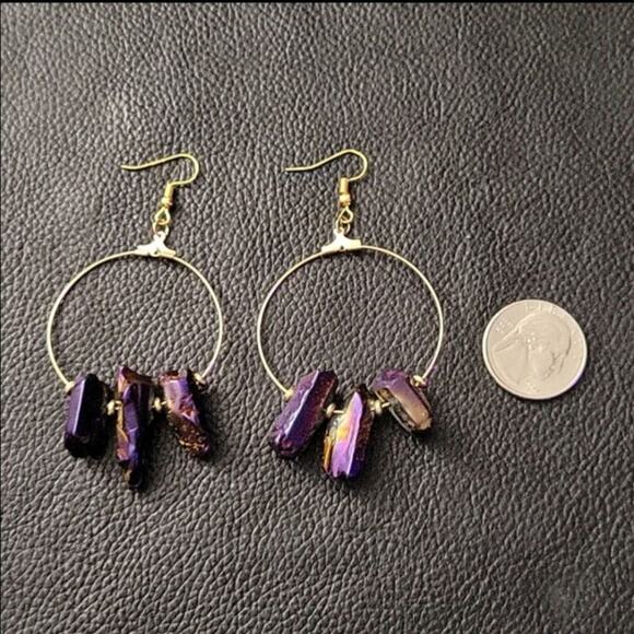Handmade purple and gold titanium quartz raw crystal point hoop earrings - Picture 2 of 2